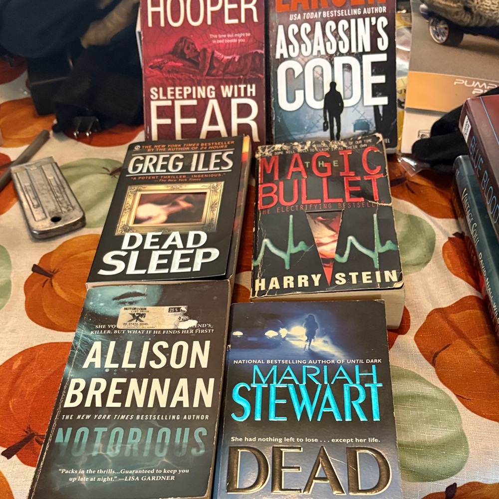 Assorted Thriller Novels Collection lot of 6 paperback books